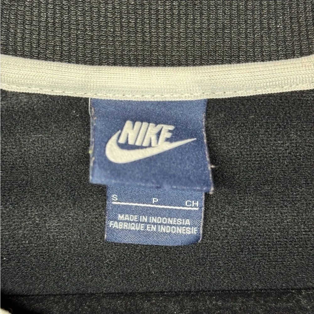 Nike Black full zip up jacket White swoosh logo Women’s Small sport track
